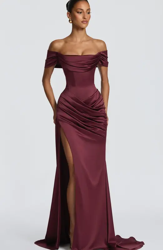 Abendkleid «Sirène» – High-Slit Meerjungfrau mit Schleppe