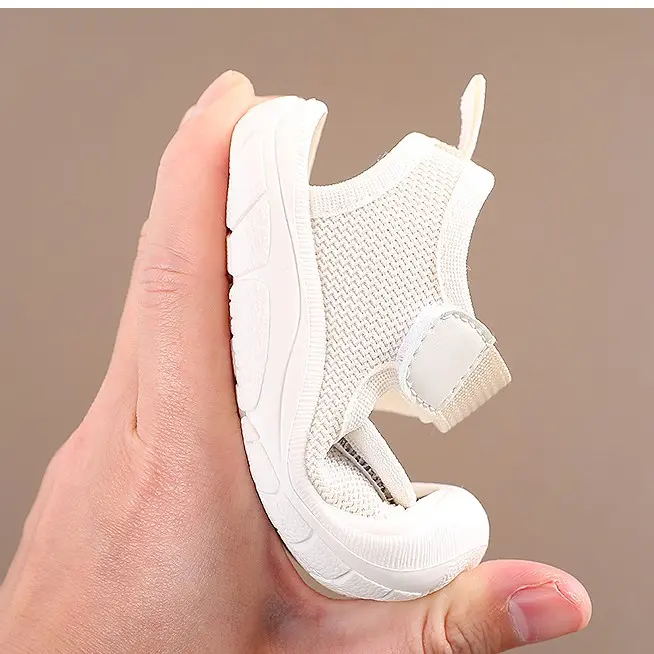 Babyschlappen mit Stickbärchen, weiche Sohle, rutschsicher