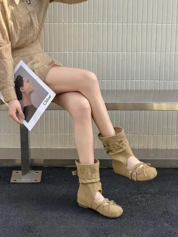 Ballett-Sandalen-Boots mit Gürtelverschluss und innere Höhe