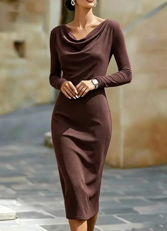Bootsauschnitt Figurbetonendes Midi-Kleid mit Langarm
