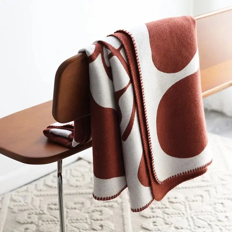 Cashmere-Look Wolldecke 180×130 – Jacquard, Nordic-Style, Sofa & Bett