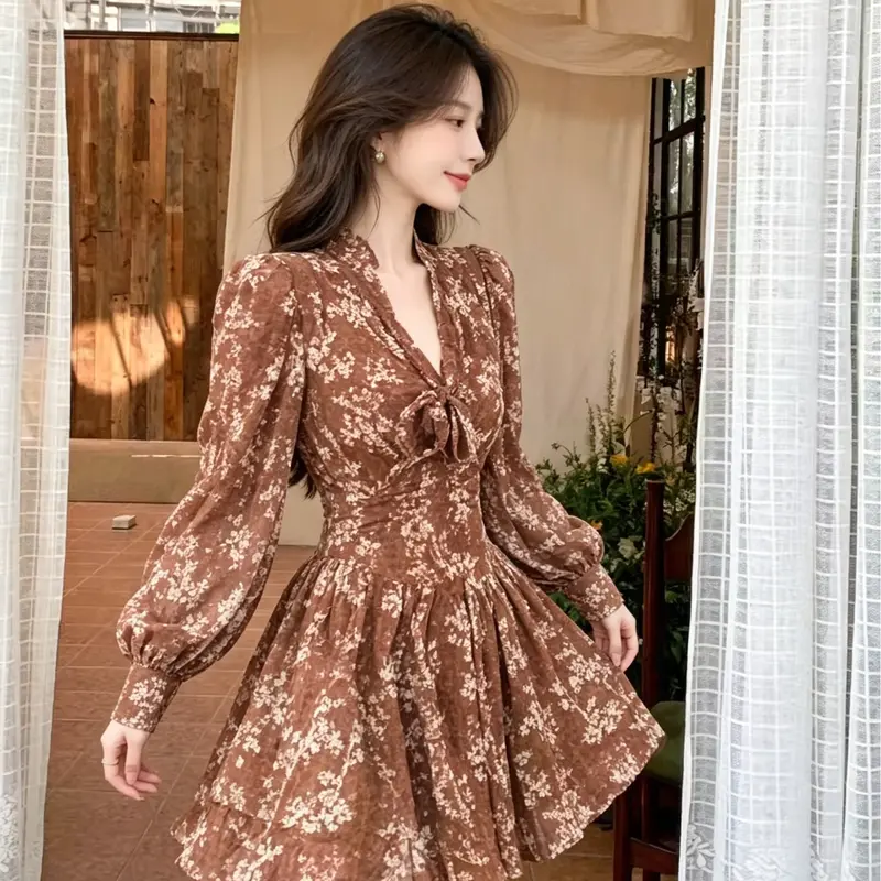 Chiffon-Ribbons-Blume Kleid