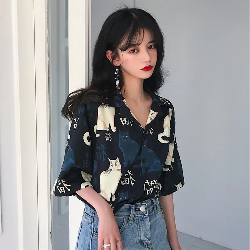 Damen Bluse mit Blumenmuster und kurzen Ärmeln