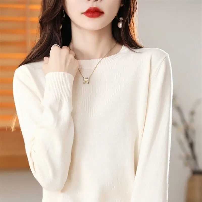 Damen Strickpullover mit Rundhals und langen Ärmeln · Modell 2