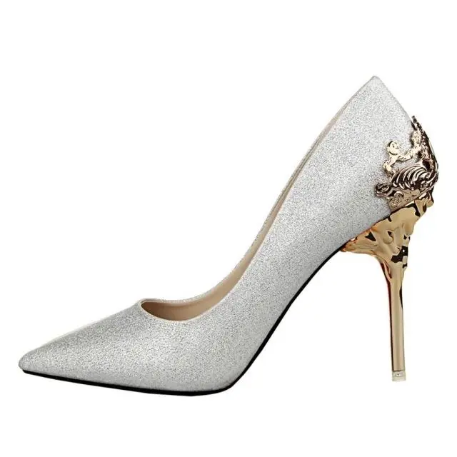 Elegante High Heels mit Metall-Akzent