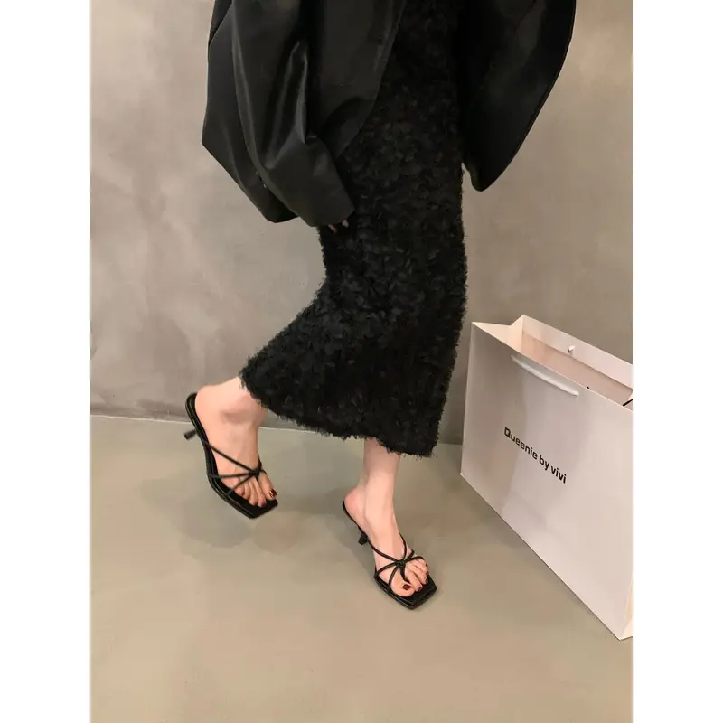 Elegante T-Strap Sandalen