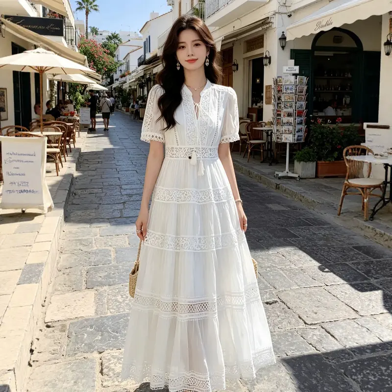 Elegantes A-Linien-Kleid mit Spitze und V-Ausschnitt