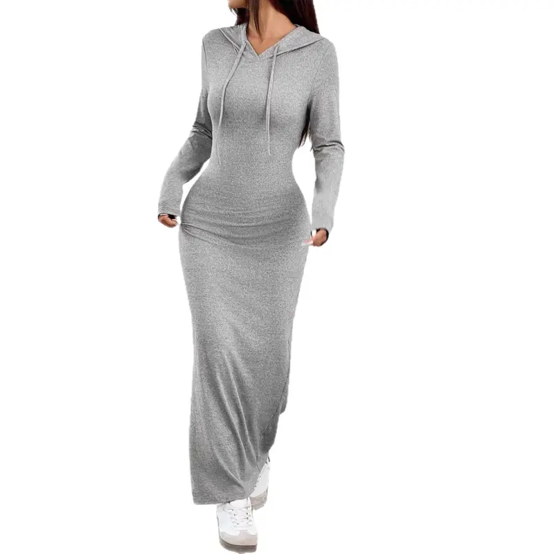 Elegantes Kleid mit Kapuze