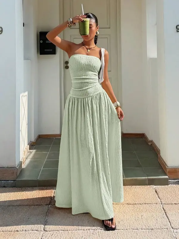 Elegantes trägerloses A-Linien-Kleid