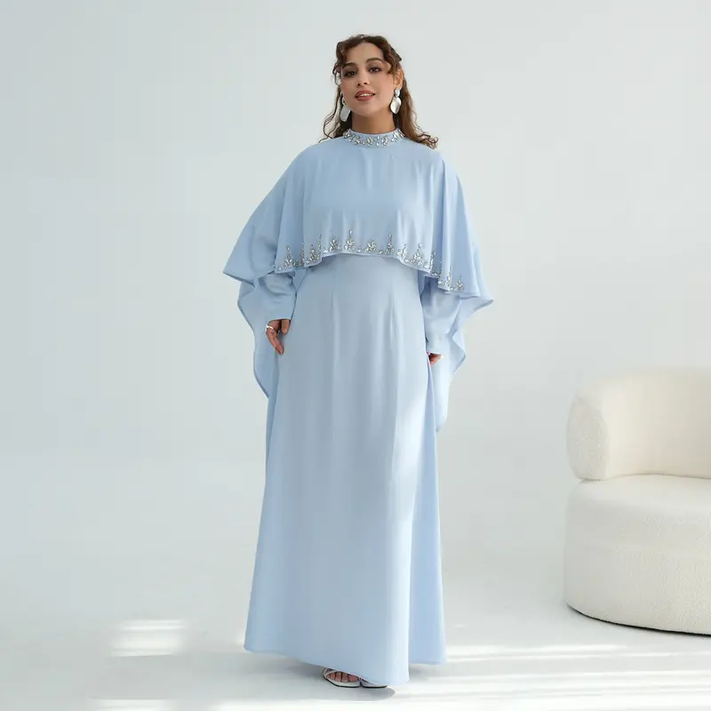 Elegantes Zweiteiliges Kleid mit Strass