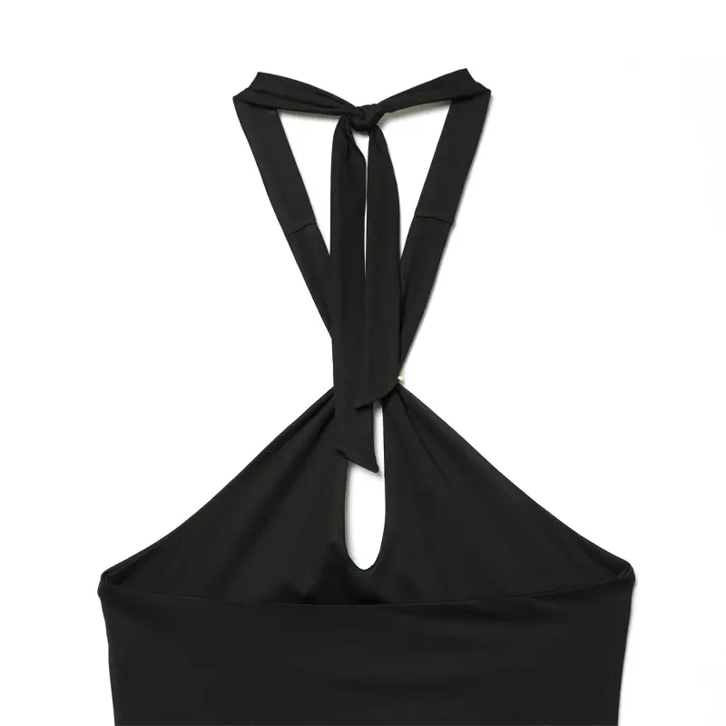 Figurbetontes Off-Shoulder Top mit Metall-Details