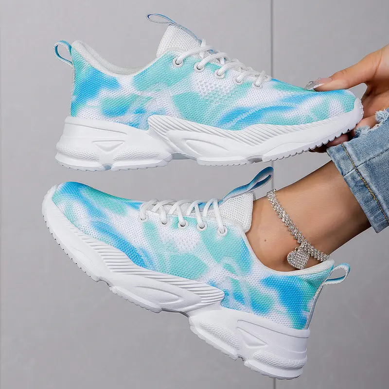 Freizeit-Sneaker mit Blumenmuster