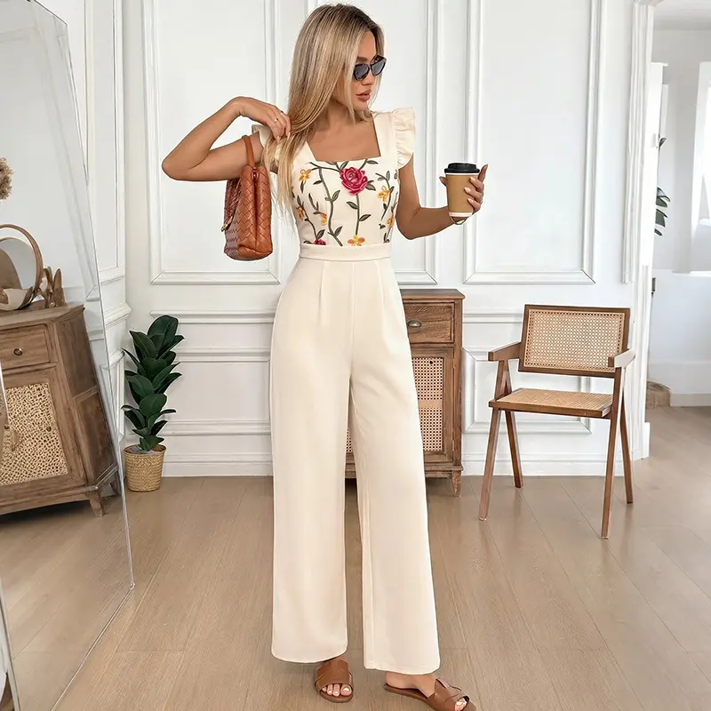 Geblümter Jumpsuit mit weitem Bein