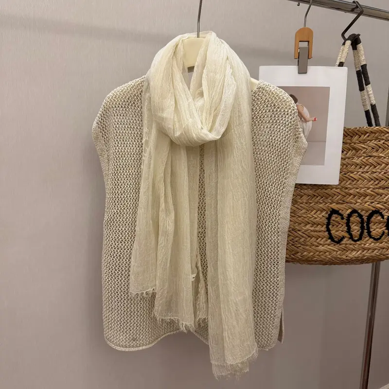 Geknitterter Baumwoll-Leinen Schal im Distressed-Look
