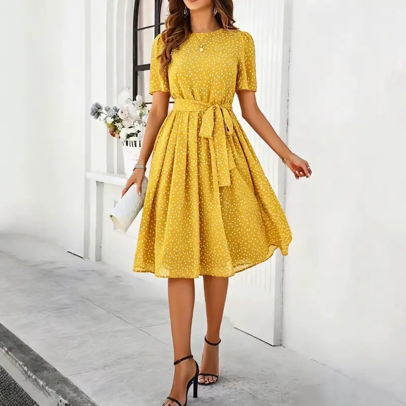 Gepunktetes A-Linien Kleid mit Schnürung