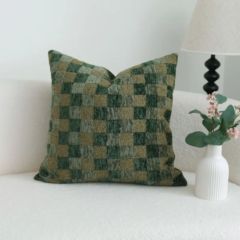 Grüner Kissenbezug mit Polka-Dot-Muster