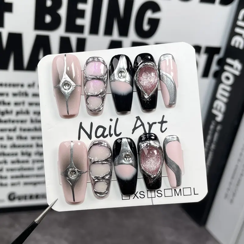 Handgemachte Nagelspitzen (mittel)