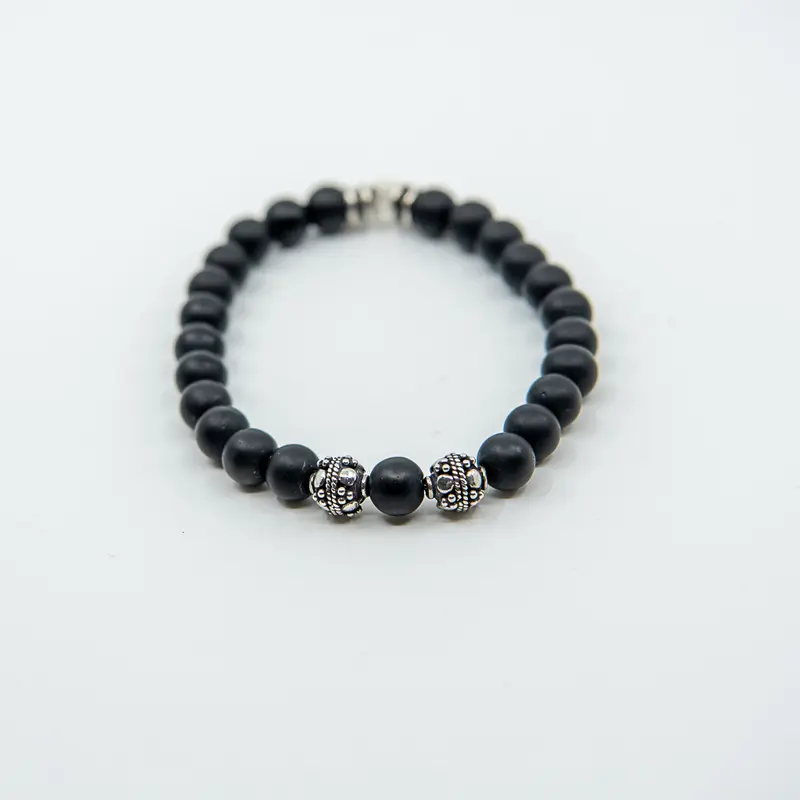 Herren-Armschmuck mit Stahl – Eleganz & Maskulinität vereint