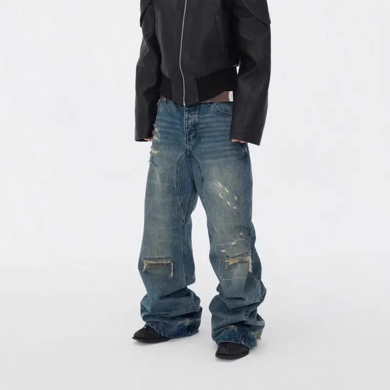 Herrenhose mit geraden Schlitzen, Slim Fit, lockere Passform