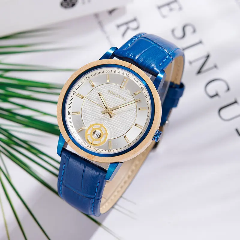 Herrenuhr aus Naturholz
