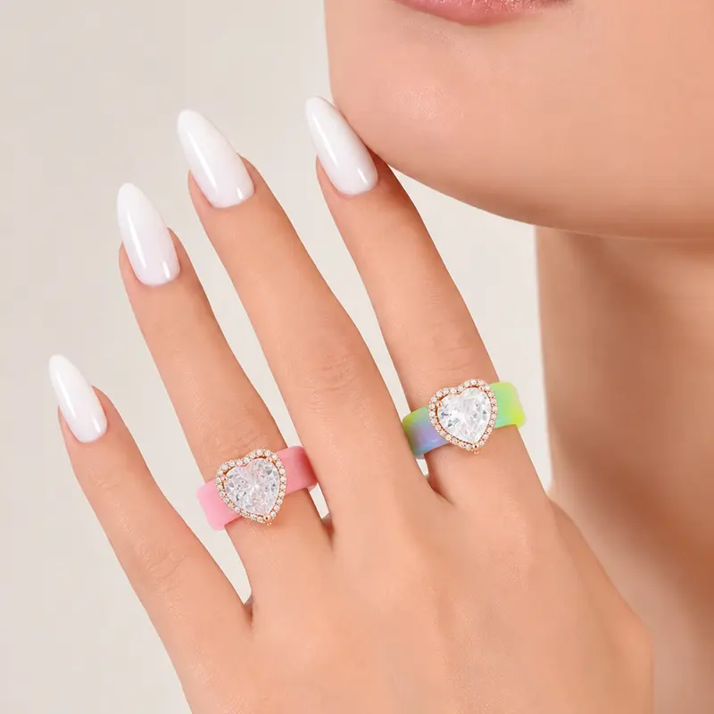 Herzförmiger Zirkonring