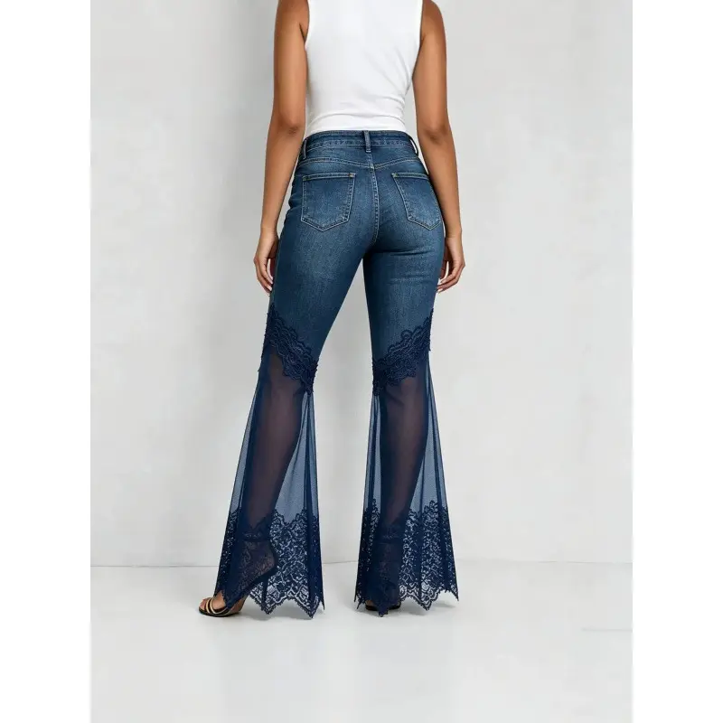 High-Waist Jeans mit ausgestelltem Bein