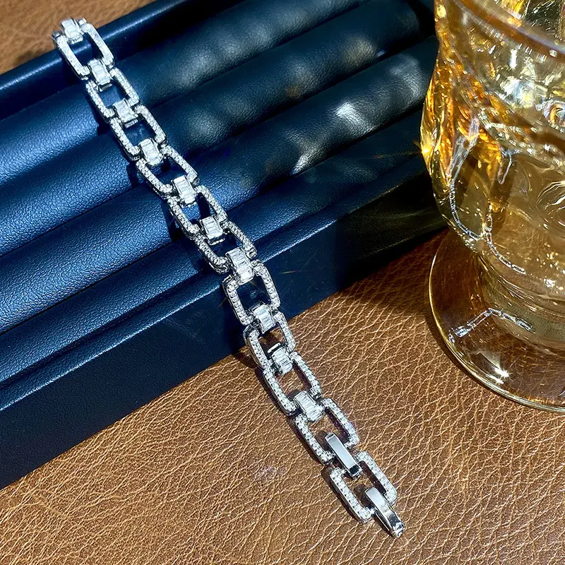 Hip-Hop-Punk-Armband mit quadratischem Design und Zirkonia