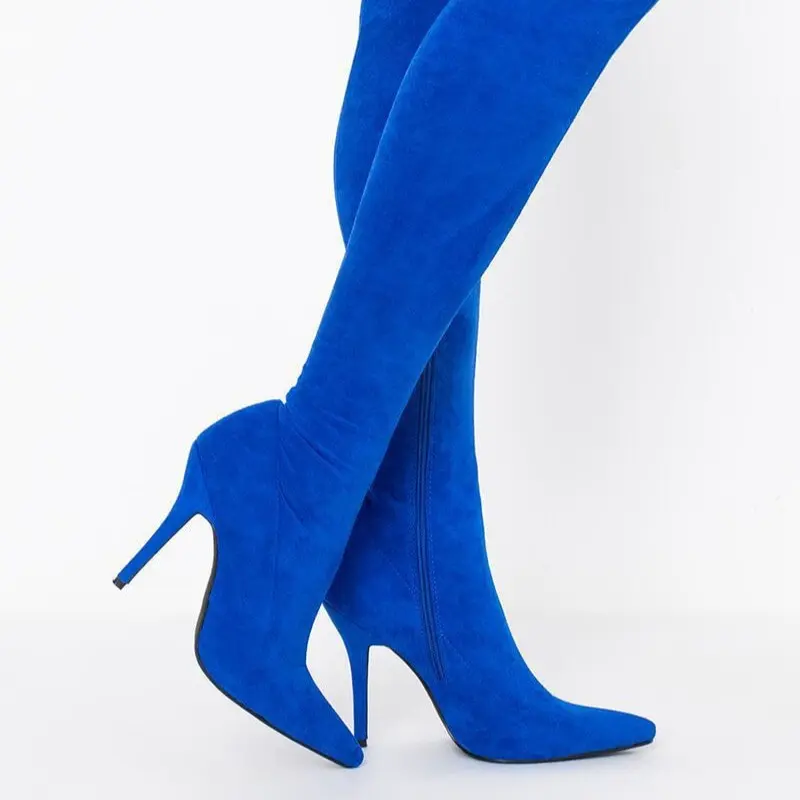 Hohe Stiefel aus Wildleder