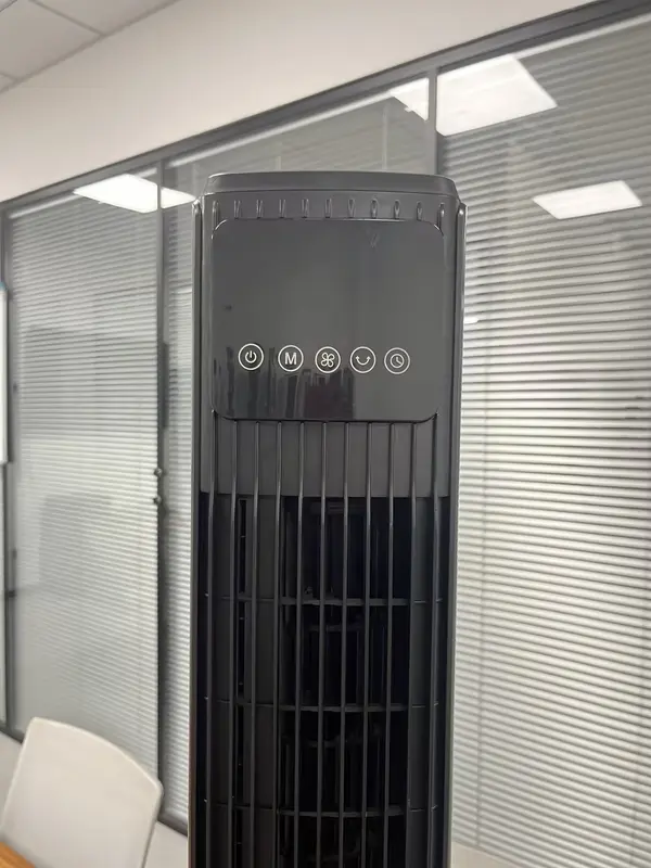 Intelligenter Ventilator mit Fernbedienung