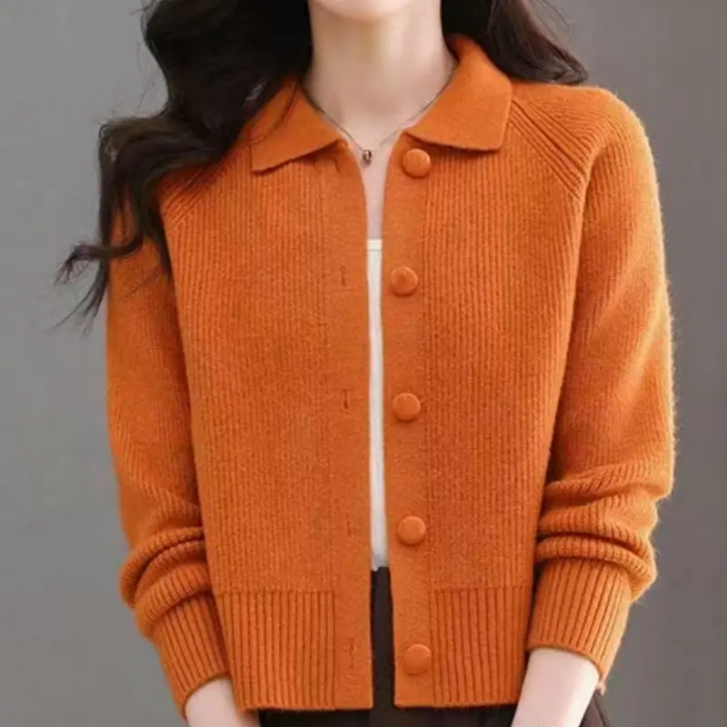 Jugendlicher Strick-Cardigan im Designer-Stil