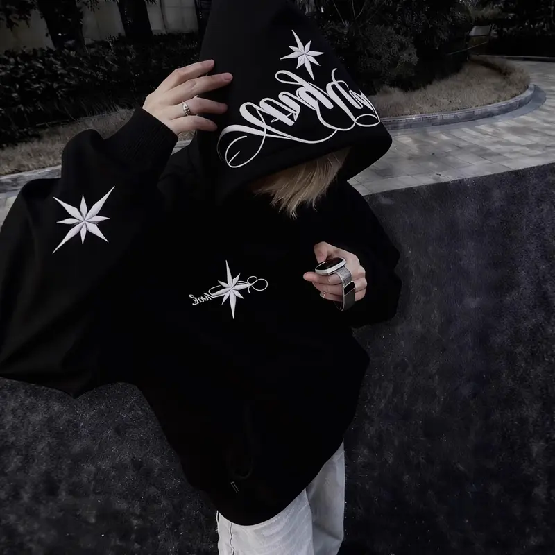 Kapuzenjacke mit Stickerei