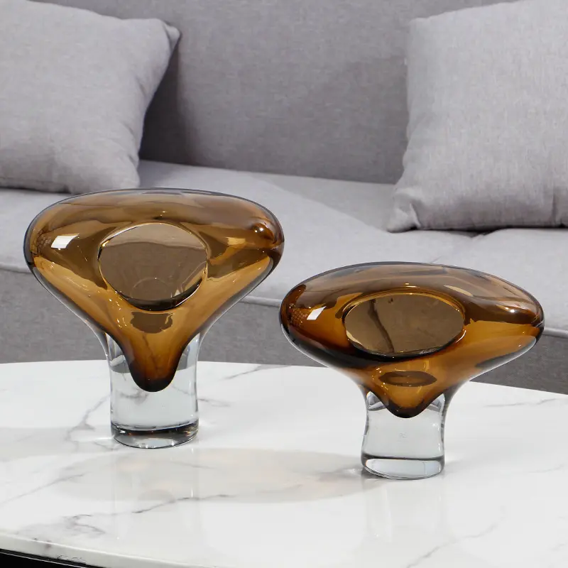 Kerzenständer aus Glas im modernen Design