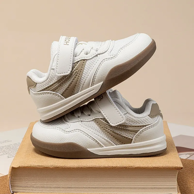 Kinder Retro-Sneakers mit Klettverschluss
