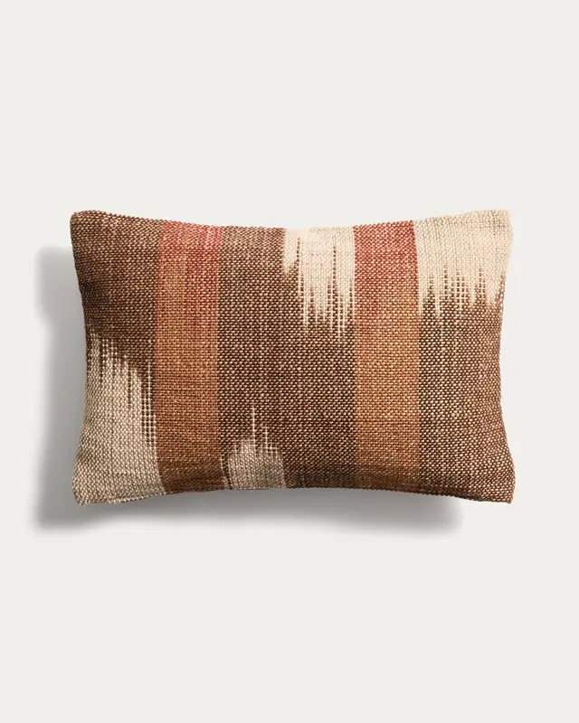 Kissenbezug Domira aus Jute mit mehrfarbiger Ikat-Grafik 40 x 60 cm