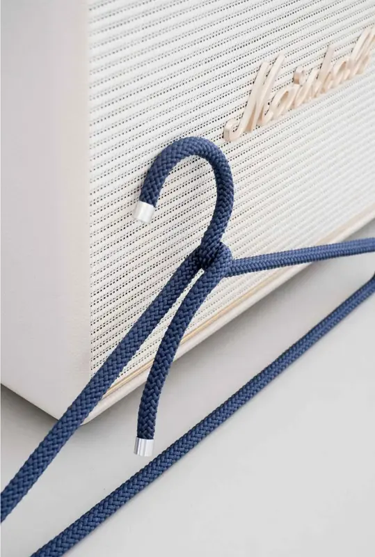 Kleiderbügel aus Seil - marineblau