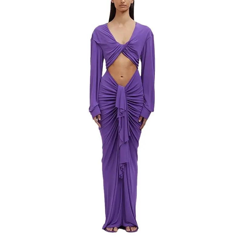 Langes V-Ausschnitt-Kleid mit Twist-Detail