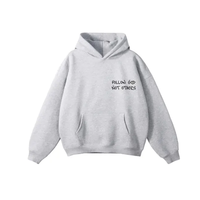 Lässiger Hoodie mit überschnittenen Ärmeln · Modell 5