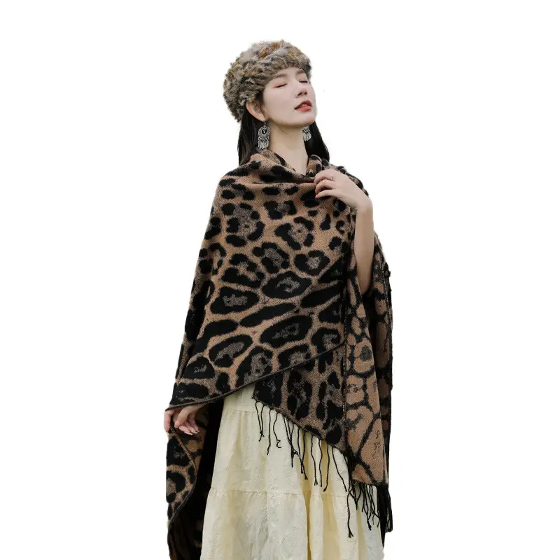 Leopard-Schal aus Faux Cashmere