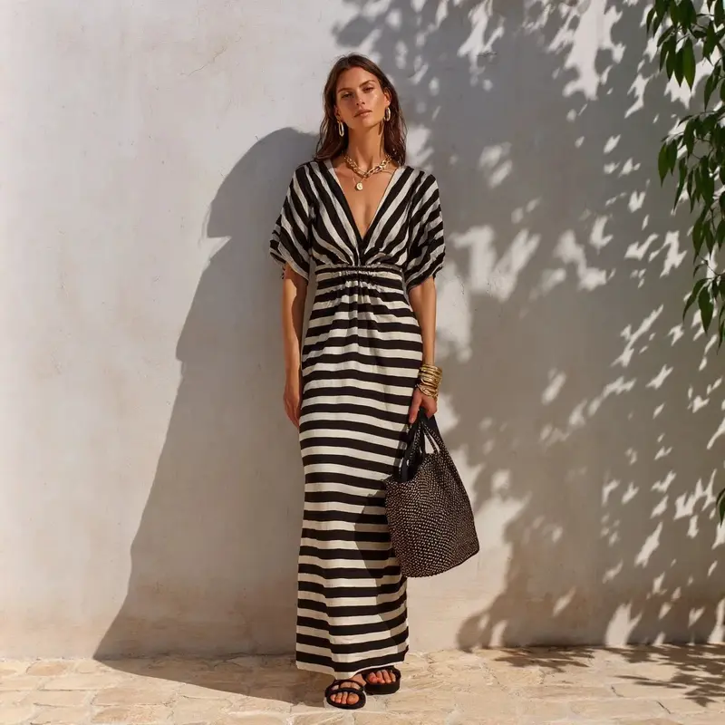 Lose sitzendes Streifen-Kleid