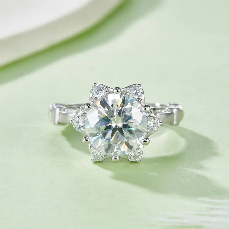 Moissanit-Ring aus 925er Sterlingsilber mit Sternen-Halo