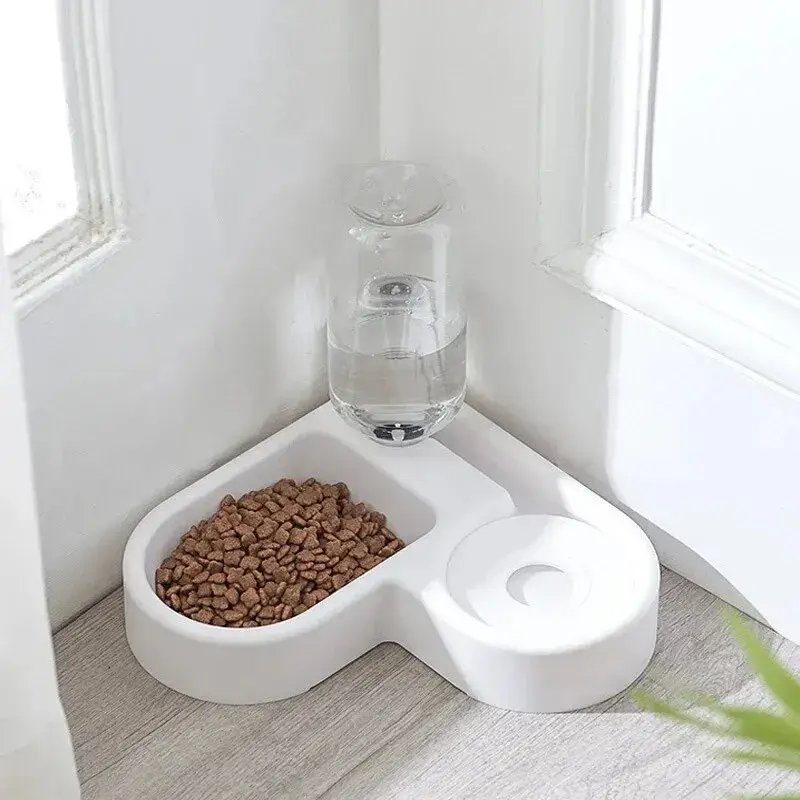 Napf für Hunde – Futter und Wasser in einem Behälter nutzen
