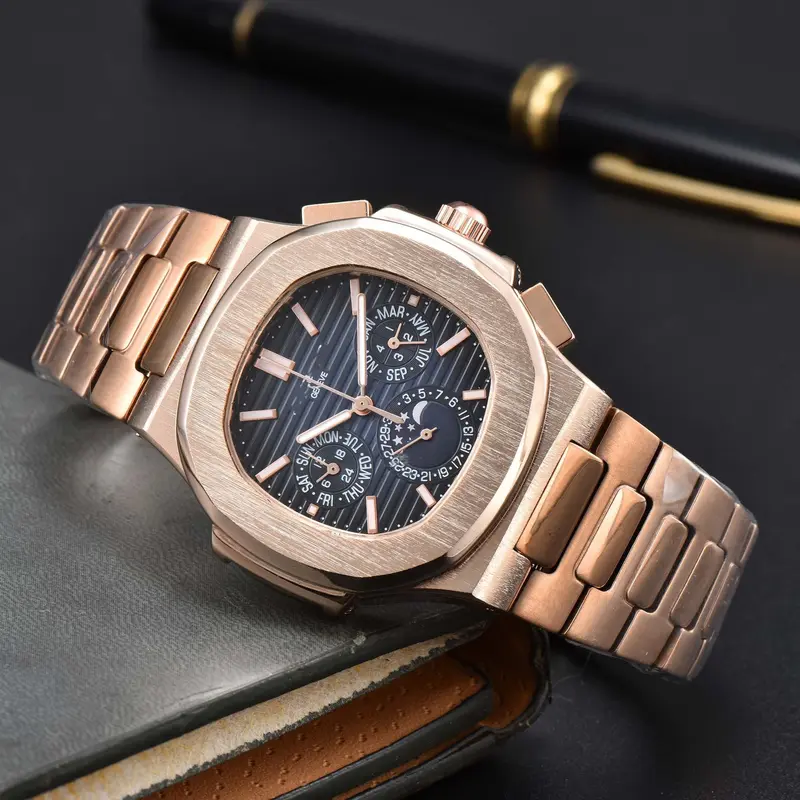 Nautilus Herrenuhr mit Stahlarmband