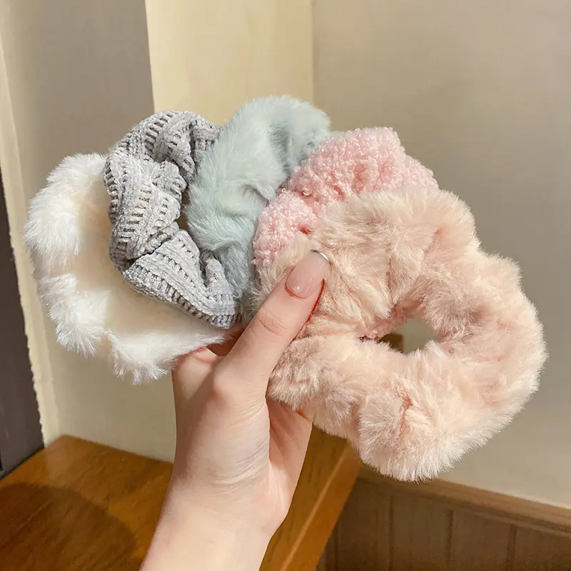 Plüsch-Haargummi «Nuvola» · Flauschiges Scrunchie-Set