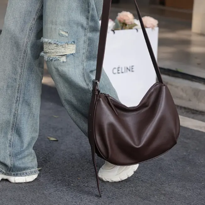 Premium Schultertasche «Como» · geräumig, Tragegurt