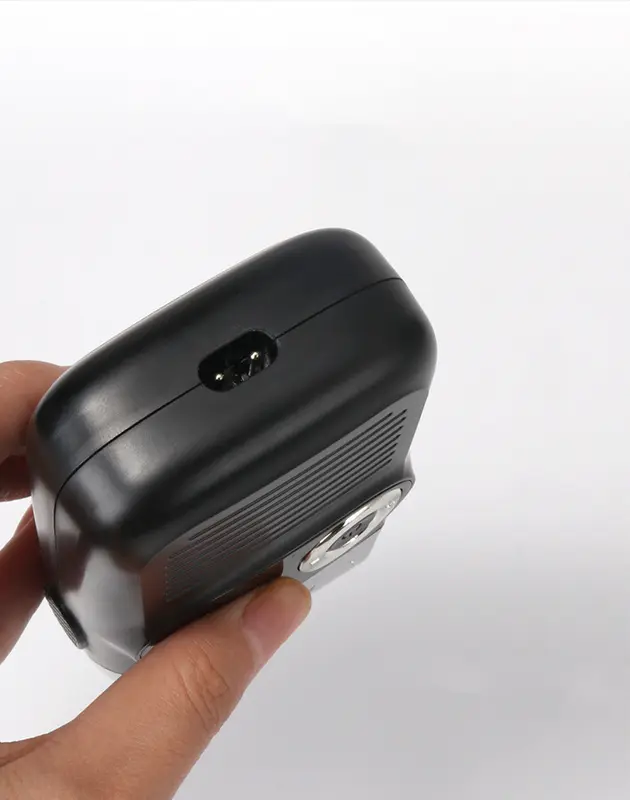 Rasierer mit LCD-Display und 2-in-1-Klinge