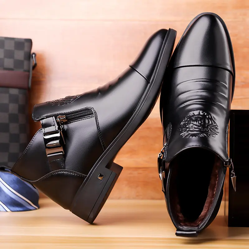 Retro-Ankle Boots mit Seitenketten