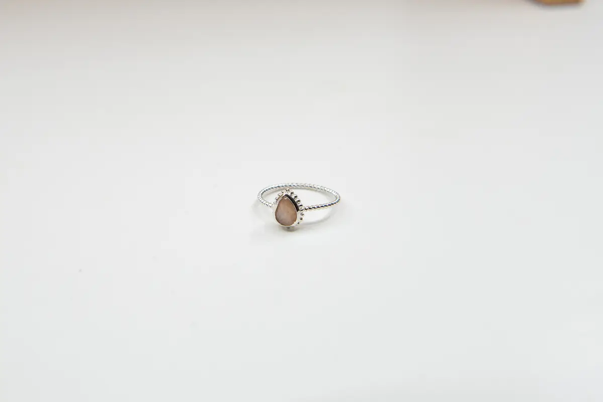 Silber Fingerring mit Mondstein (⌀ 17.2 mm / Größe 54) – Feines Perlenband-Design aus 925 Sterlingsilber