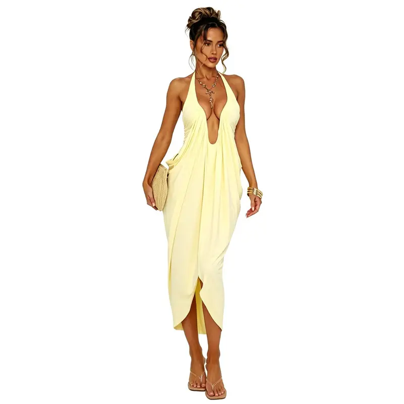 Sommerliches Neckholder-Kleid mit tiefem V-Ausschnitt