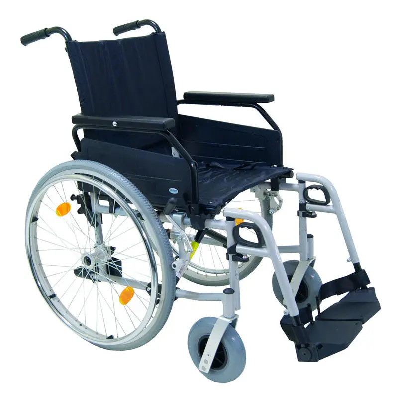Standard-Rollstuhl Rotec mit Trommelbremse