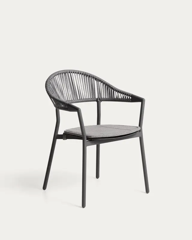 Stapelbarer Outdoor-Stuhl Alimia aus Aluminium in Graphit und grauem Synthetikseil